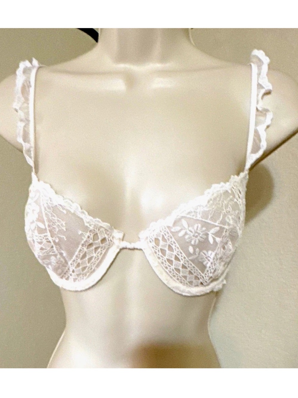 Victoria's Secret 34D Very Sexy Unlined Demi Underwire Lace Bra